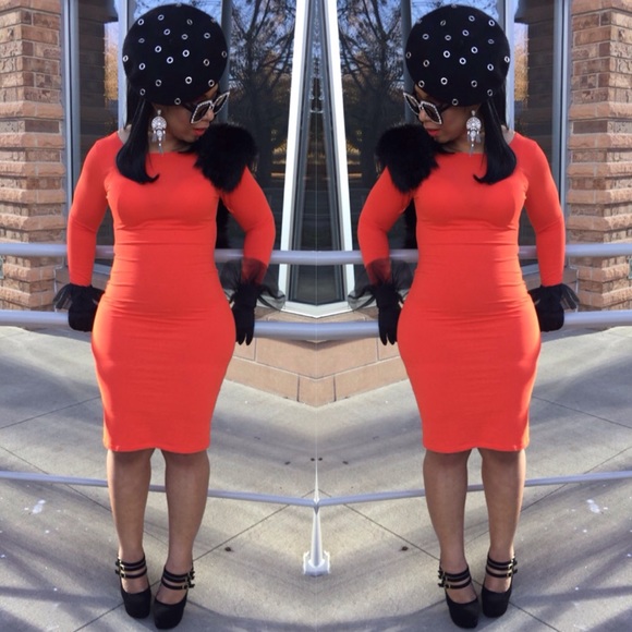 🆕Dress - Picture 2 of 4